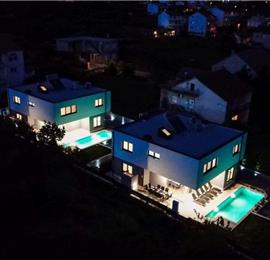 2 x 5 Bedroom Villa with Pool in Kaštel Kambelovac near Trogir, Sleeps 10-12